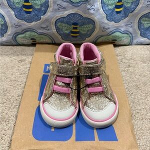 See Kai Run Toddler Sneakers Sparkling Gold and Pink Size 5